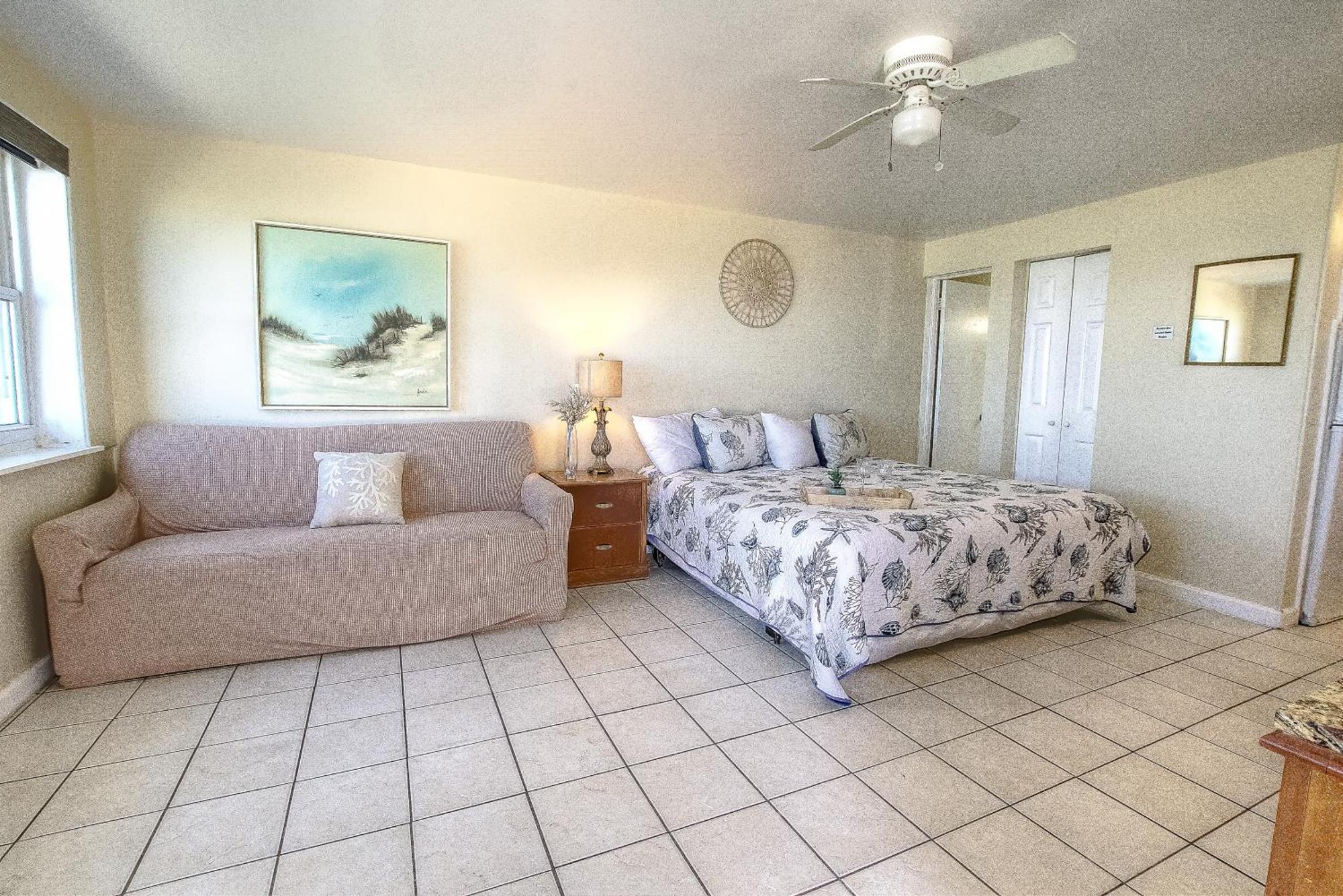 Daytona Shores Inn And Suites Дейтона-Бич-Шорс Экстерьер фото