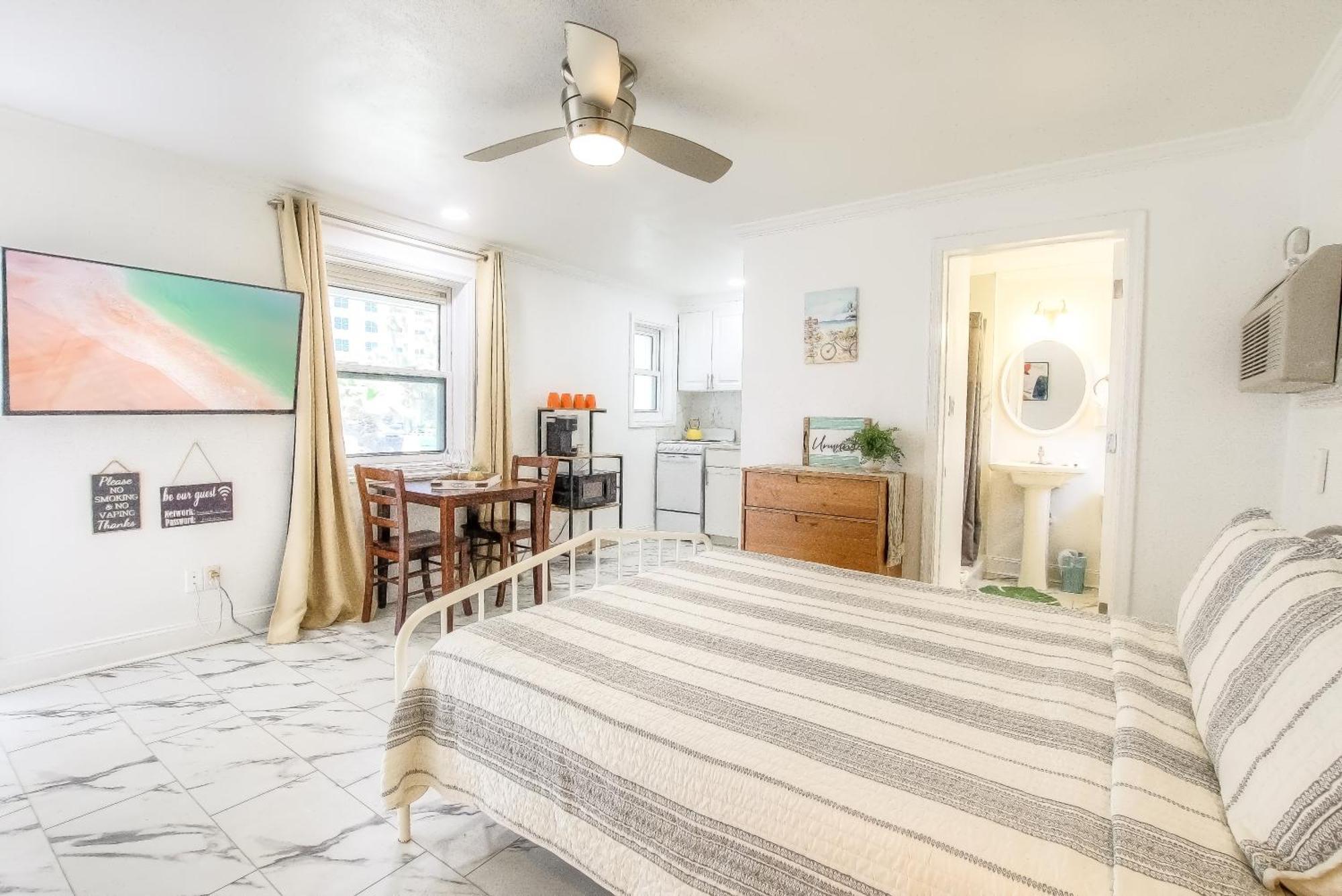 Daytona Shores Inn And Suites Дейтона-Бич-Шорс Экстерьер фото