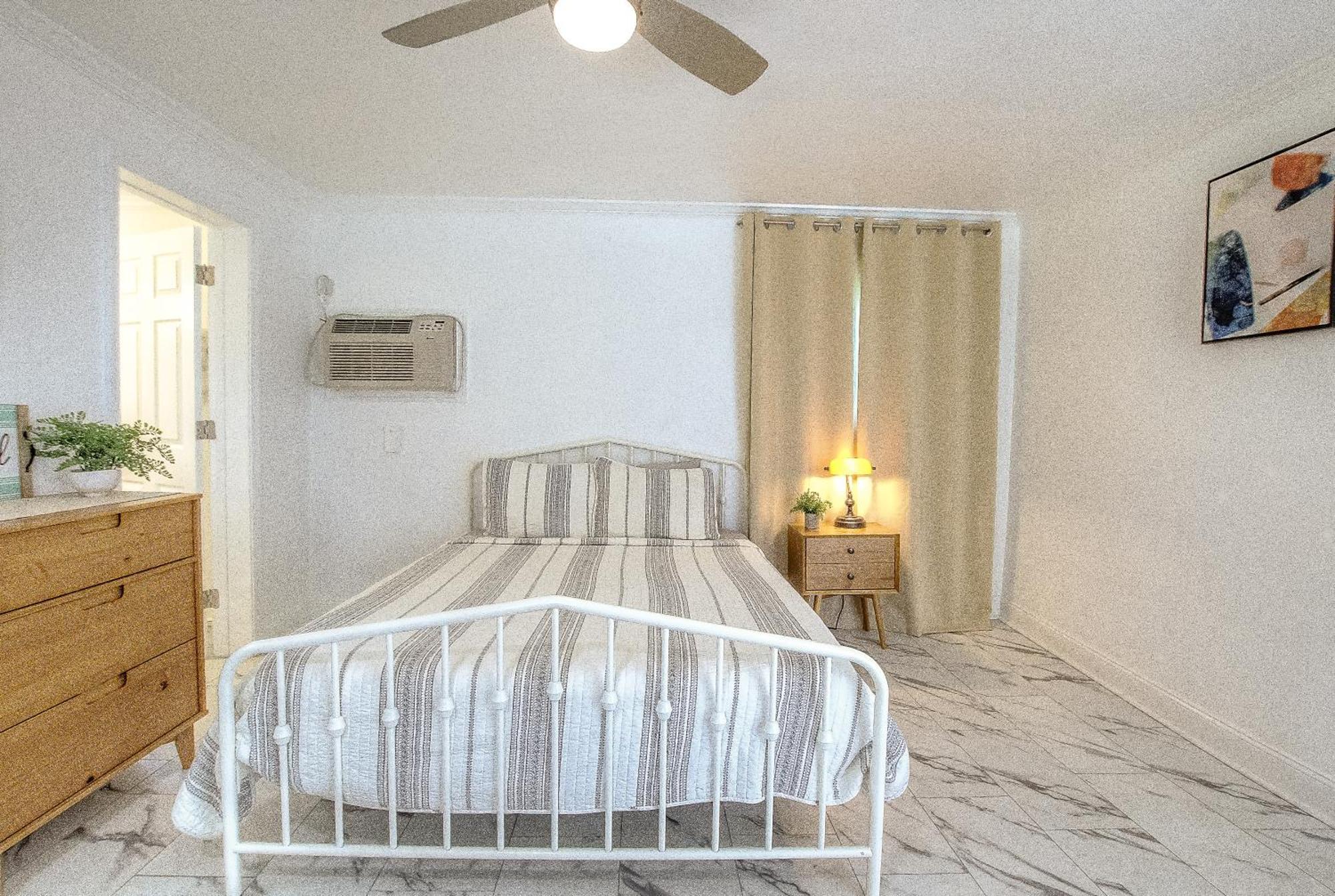 Daytona Shores Inn And Suites Дейтона-Бич-Шорс Экстерьер фото